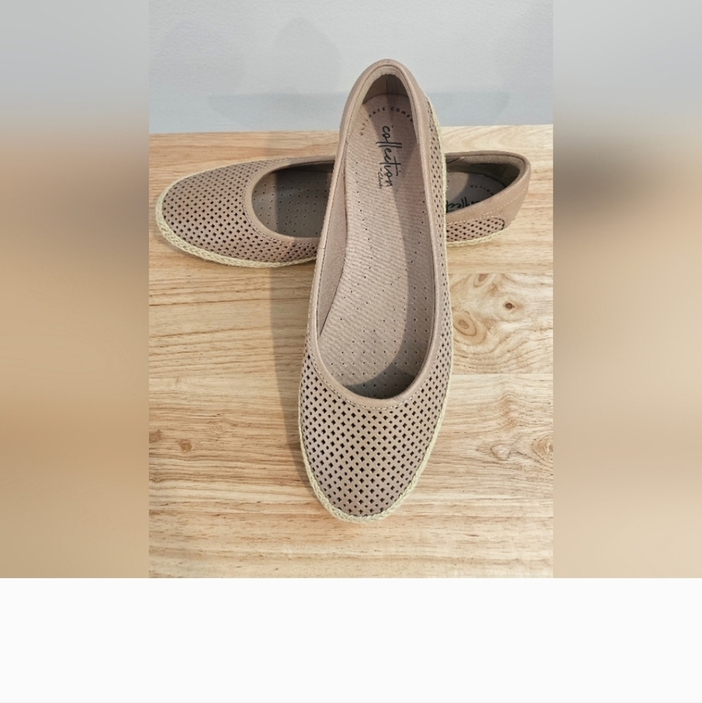 NWT Clark's Women's Tan Flexy Round Toe Ballet Flats Size-9 - Picture 6 of 7